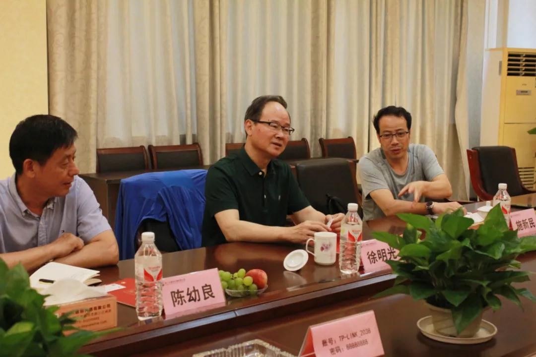 绍兴市黄酒协会徐明光会长一行走访大越并指导工作